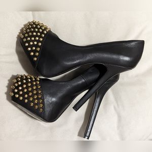 Steve Madden Bolddd Black Leather Platform  Pumps Gold Studs 8.5